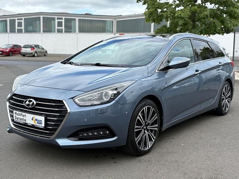 Blau Gebraucht 2016 Hyundai i40 Premium Kombi | 12.500 € (Fairer Preis) - Bild 1/4