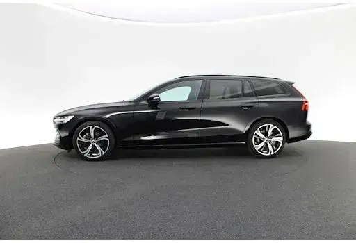 Gebraucht Volvo V60 Plus 197 PS (144 kW) 2023 Schwarz Kombi