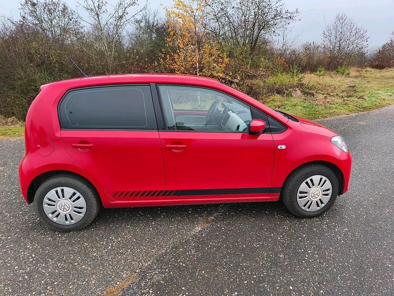 Rot Gebraucht 2014 VW up! Kleinwagen | 6.300 € (Fairer Preis) - Bild 1/4