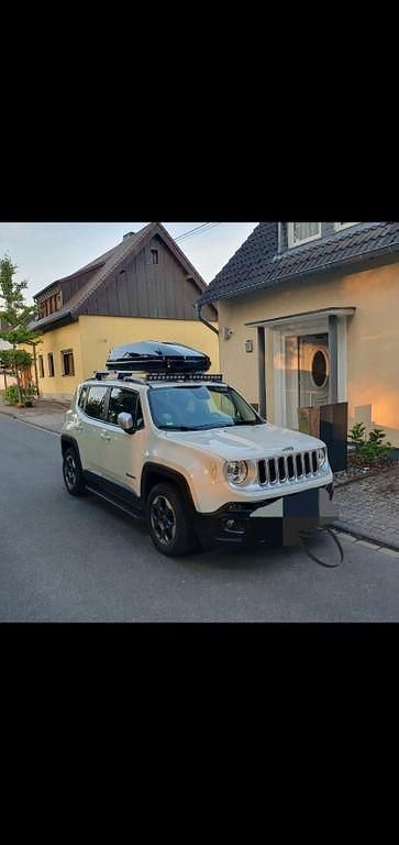 Weiß Gebraucht 2015 Jeep Renegade Limited SUV | 9.200 € (Fairer Preis) - Bild 1/4