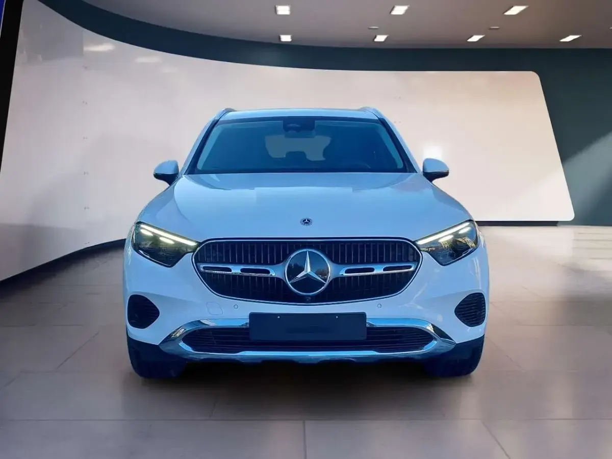 Neu Mercedes GLC220 Premium 197 PS (144 kW) 2026 Polarweiss  unilack SUV