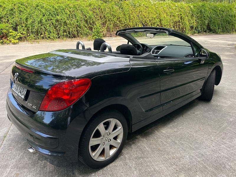 Schwarz Gebraucht 2008 Peugeot 207 CC Cabrio | 3.500 € (Etwas zu teuer) - Bild 1/4