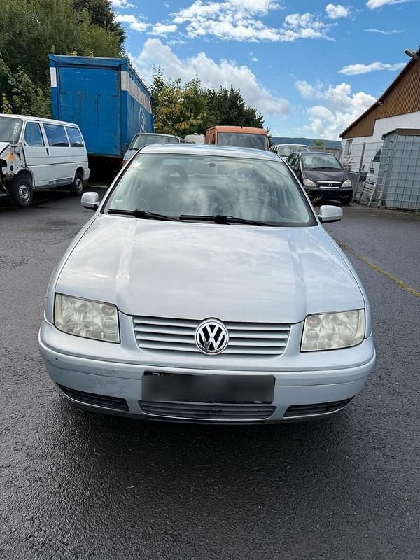Silber Gebraucht 1999 VW Bora Limousine | 550 € (Superpreis) - Bild 1/4