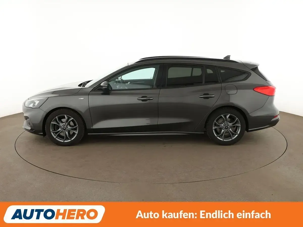 Usata Ford Focus ST-Line 155 CV (114 kW) 2020 Grigio Station wagon