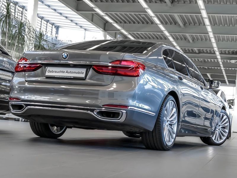 Bmw 740 2016