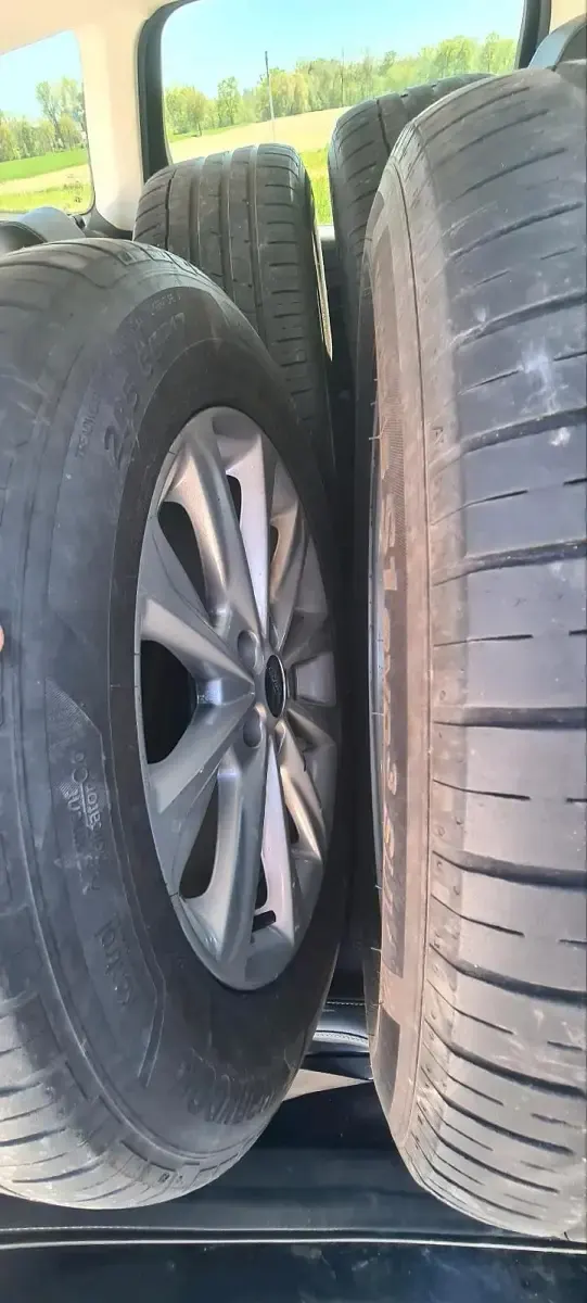 Second-hand Ford Kuga 150 CP (110 kW) 2015 Negru SUV