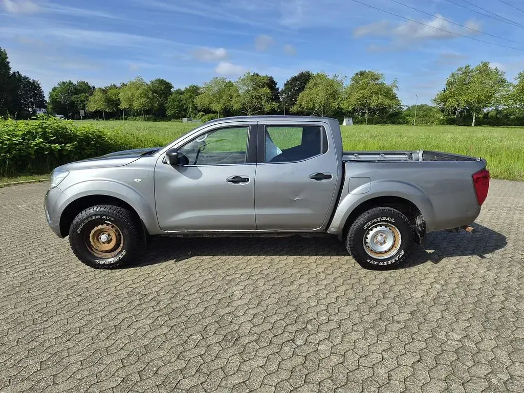 Gebraucht Nissan Navara 163 PS (119 kW) 2016 Grau Pickup