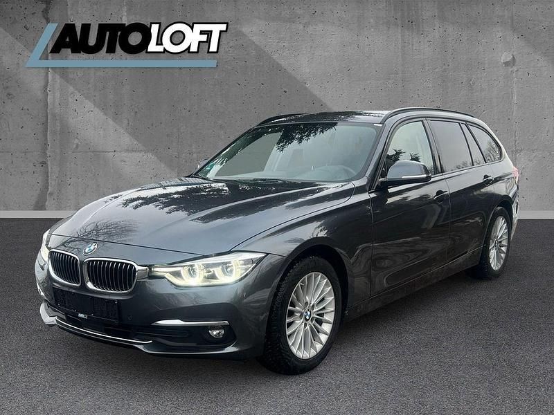 Grau Gebraucht 2017 BMW 320 Luxury Line Kombi | 15.480 € (Fairer Preis) - Bild 1/4
