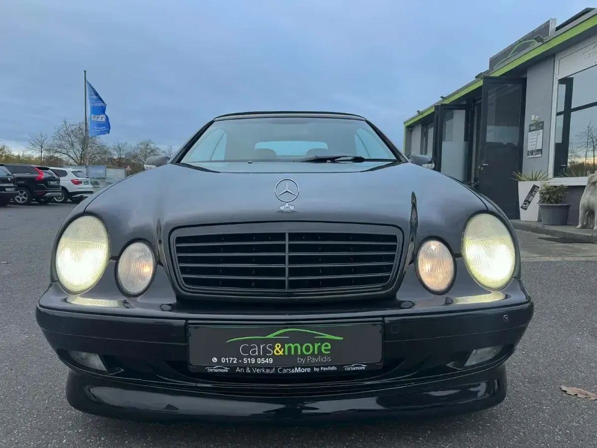 Gebraucht Mercedes CLK320 Avantgarde 218 PS (160 kW) 2001 Schwarz Cabrio
