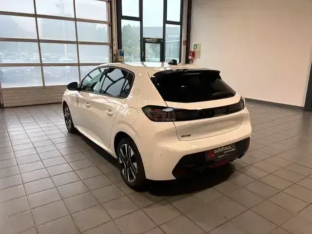 Gebraucht Peugeot 208 Allure 101 PS (74 kW) 2025 Weiss Kleinwagen