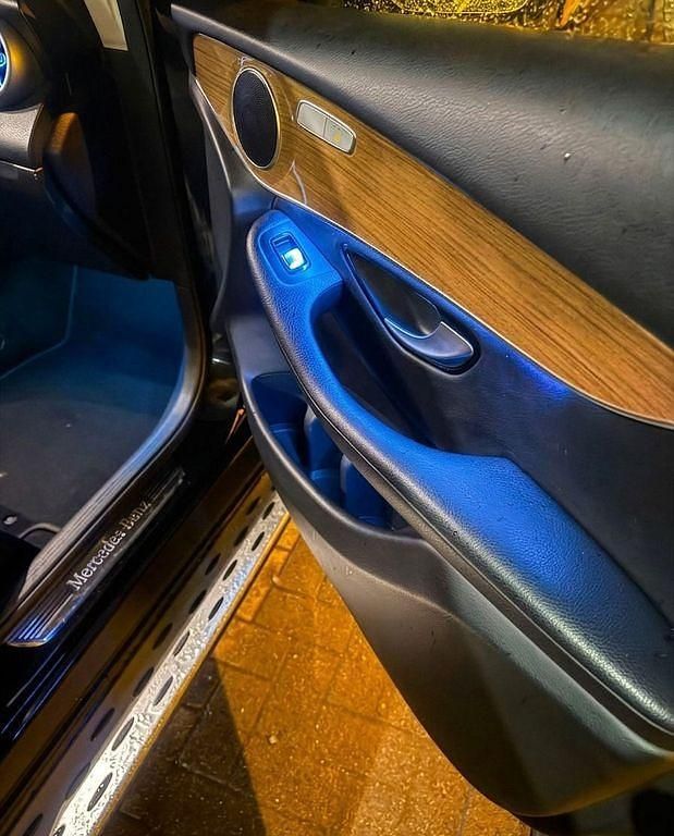 Gebraucht Mercedes GLC250 AMG line 211 PS (155 kW) 2018 Schwarz SUV