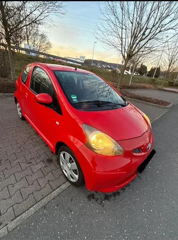 Gebraucht Toyota Aygo 2018 Rot Kleinwagen