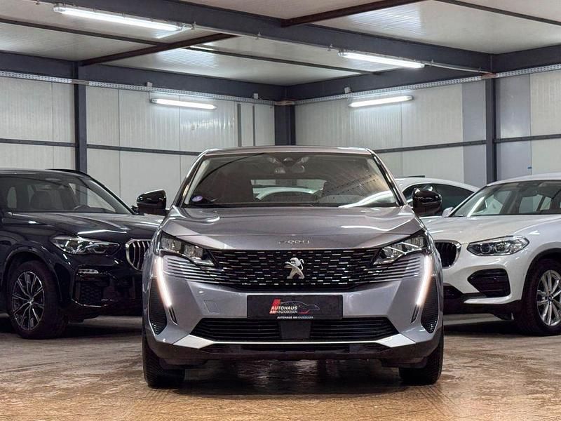 Gebraucht Peugeot 5008 Active 131 PS (96 kW) 2022 Grau SUV