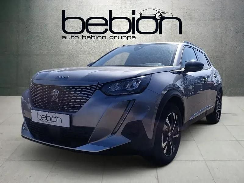 Silber Gebraucht 2022 Peugeot e-2008 Allure SUV | 17.480 € (Superpreis) - Bild 1/4