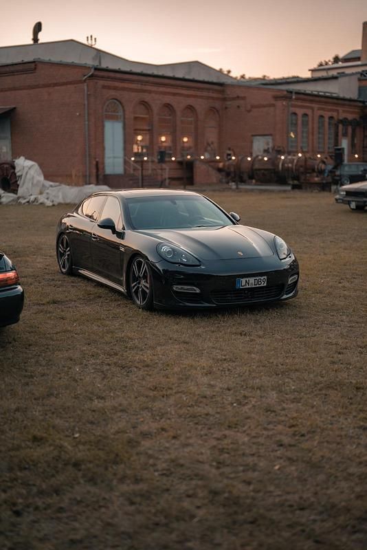 Schwarz Gebraucht 2011 Porsche Panamera Exclusive Series Sport Limousine | 58.000 € - Bild 1/4