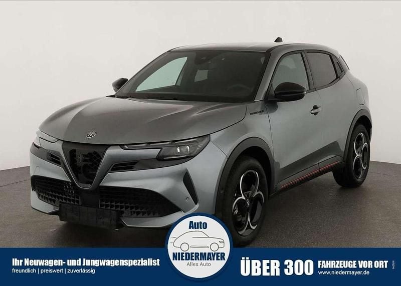 Grigio arese metallic Neu 2025 Alfa Romeo GT Junior Edizione Speciale SUV | 27.995 € (Guter Preis) - Bild 1/4