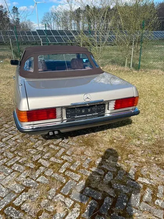 Gebraucht Mercedes 560 227 PS (166 kW) 1986 Gold Cabrio
