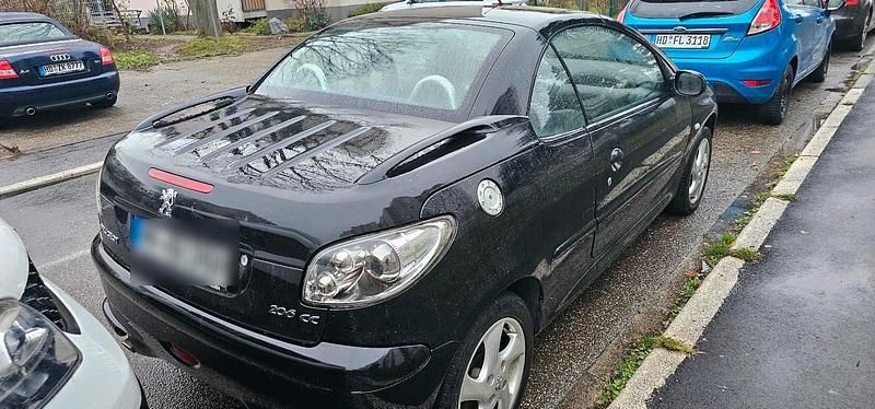 Gebraucht Peugeot 206 CC 101 PS (74 kW) 2002 Schwarz Cabrio