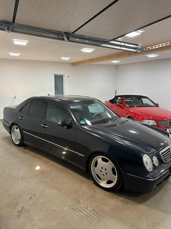 Braun Gebraucht 2001 Mercedes E55 AMG AMG Limousine | 21.500 € (Fairer Preis) - Bild 1/4