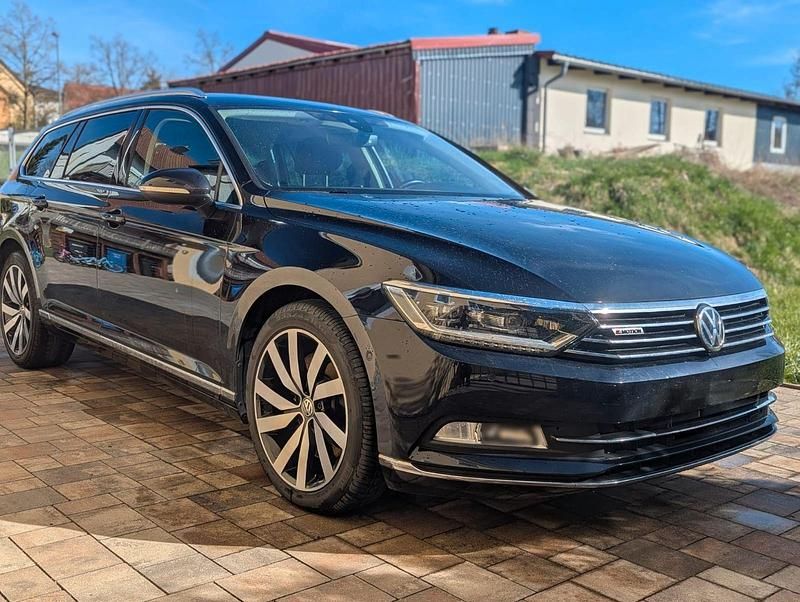 Gebraucht VW Passat Highline 239 PS (175 kW) 2015 Schwarz Kombi
