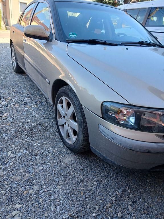 Schwarz Gebraucht 2001 Volvo S60 Limousine | 990 € (Superpreis) - Bild 1/4