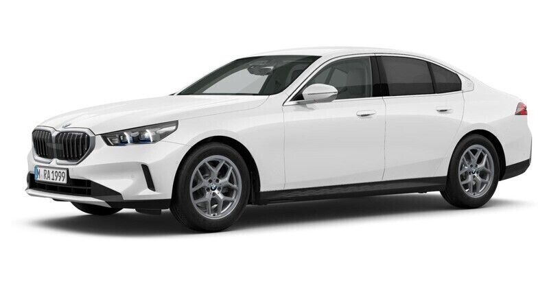 Weiß Gebraucht 2024 BMW 520 Comfort Edition Limousine | 52.101 € (Superpreis) - Bild 1/4