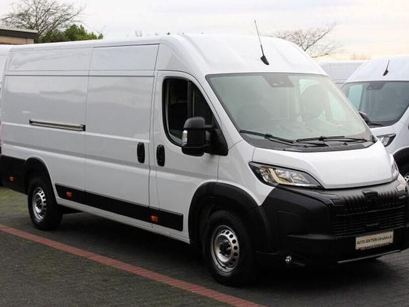 Weiß Gebraucht 2024 Peugeot Boxer Van | 24.393 € (Guter Preis) - Bild 1/4