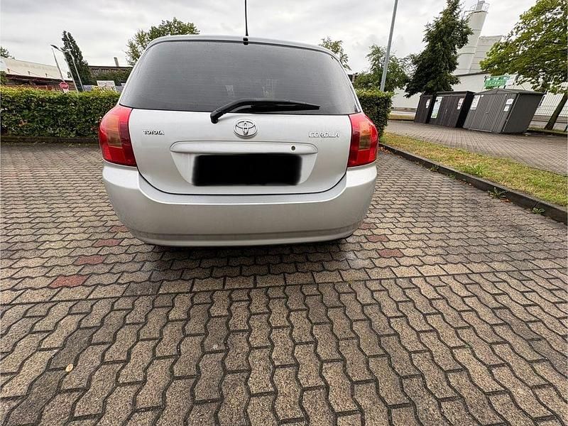 Gebraucht Toyota Corolla Sol 110 PS (80 kW) 2002 Silber Limousine