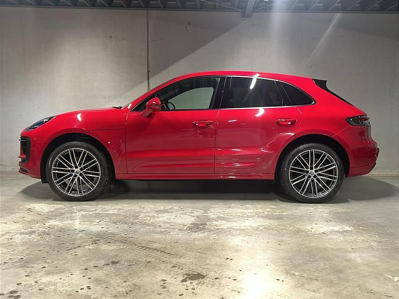 Gebraucht Porsche Macan 265 PS (194 kW) 2024 Karminrot SUV