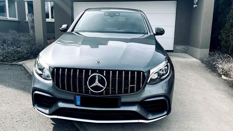 Grau Gebraucht 2017 Mercedes GLC63 AMG AMG Coupé | 56.500 € (Fairer Preis) - Bild 1/4