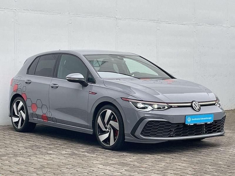 Gebraucht VW Golf VIII GTI 245 PS (180 kW) 2021 Mondsteingrau Limousine