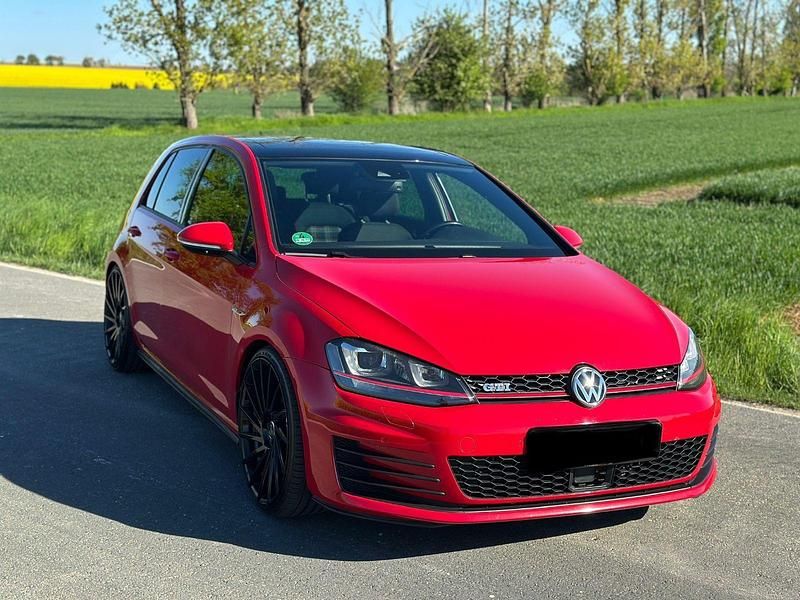 Rot Gebraucht 2015 VW Golf VII GTI Limousine | 14.999 € (Fairer Preis) - Bild 1/4