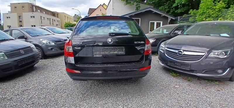 Gebraucht Skoda Octavia 105 PS (77 kW) 2014 Schwarz Kleinwagen