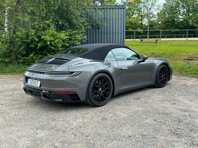Grau Gebraucht 2023 Porsche 911 Carrera GTS Cabrio | 167.950 € (Etwas zu teuer) - Bild 1/4
