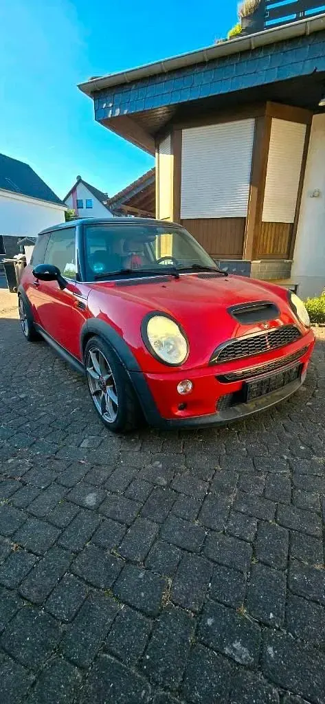 Używany Mini Cooper S 193 KM (141 kW) 2003 Czerwony Hatchback