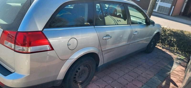 Gebraucht Opel Vectra 140 PS (102 kW) 2007 Silber Kombi