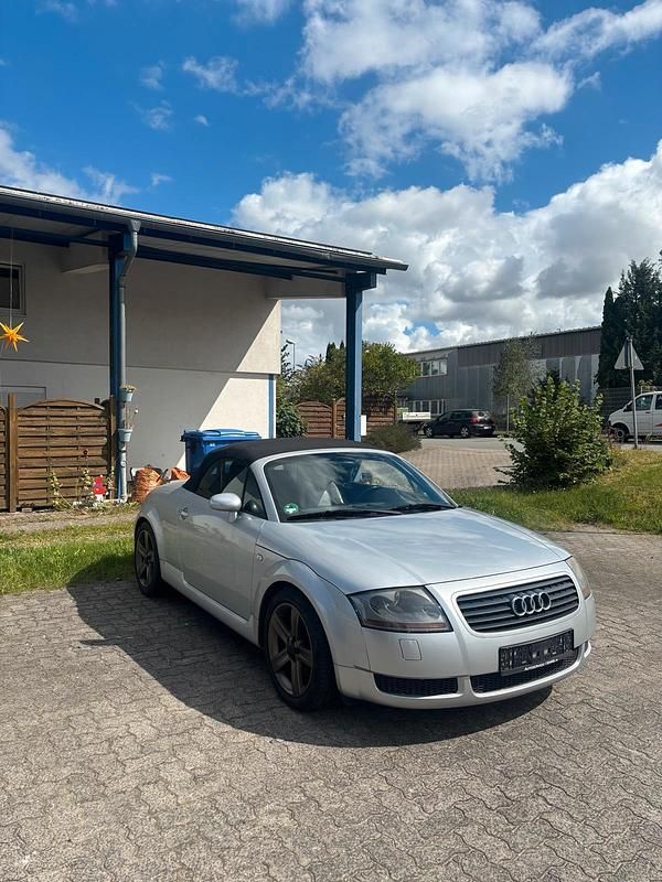 Silber Gebraucht 2002 Audi TT Cabrio | 3.400 € (Fairer Preis) - Bild 1/4