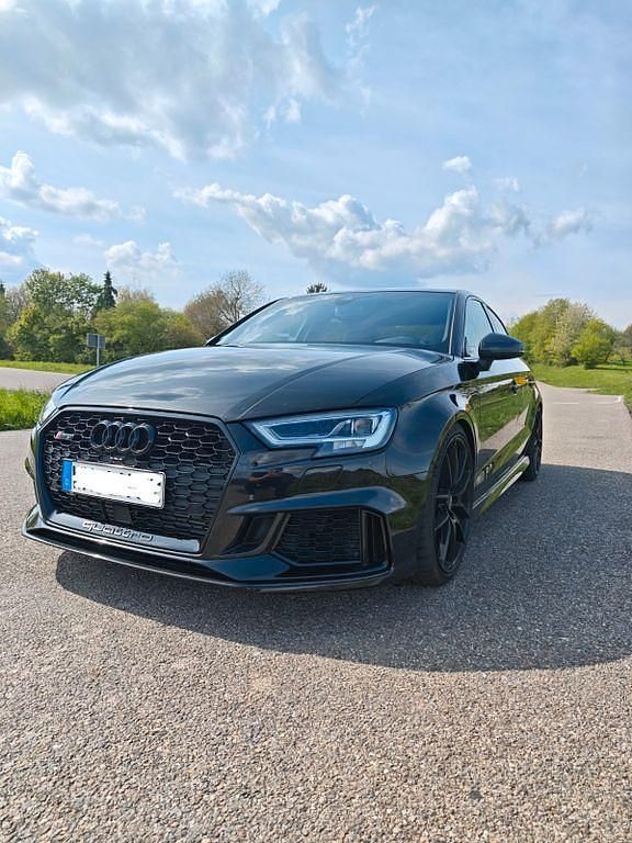 Second-hand Audi RS3 Advanced 400 CP (294 kW) 2019 Negru Berlinǎ