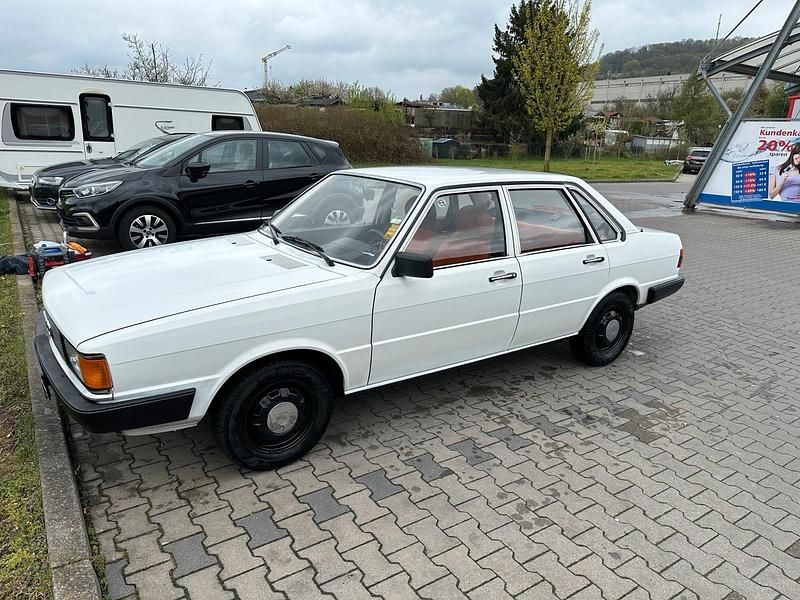 Second-hand Audi 80 55 CP (40 kW) 1979 Alb Berlinǎ