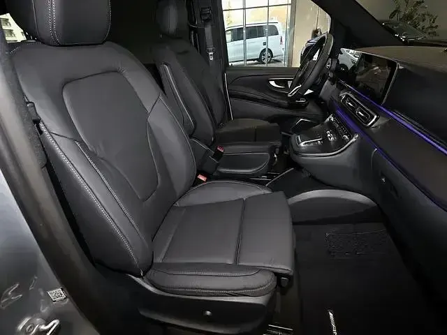 Gebraucht Mercedes V250 Avantgarde 190 PS (139 kW) 2026 Hightechsilber metallic Van / Kleinbus
