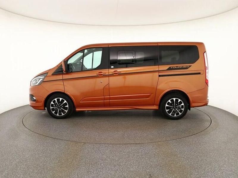 Gebraucht Ford Tourneo 2020 Orange Van / Kleinbus