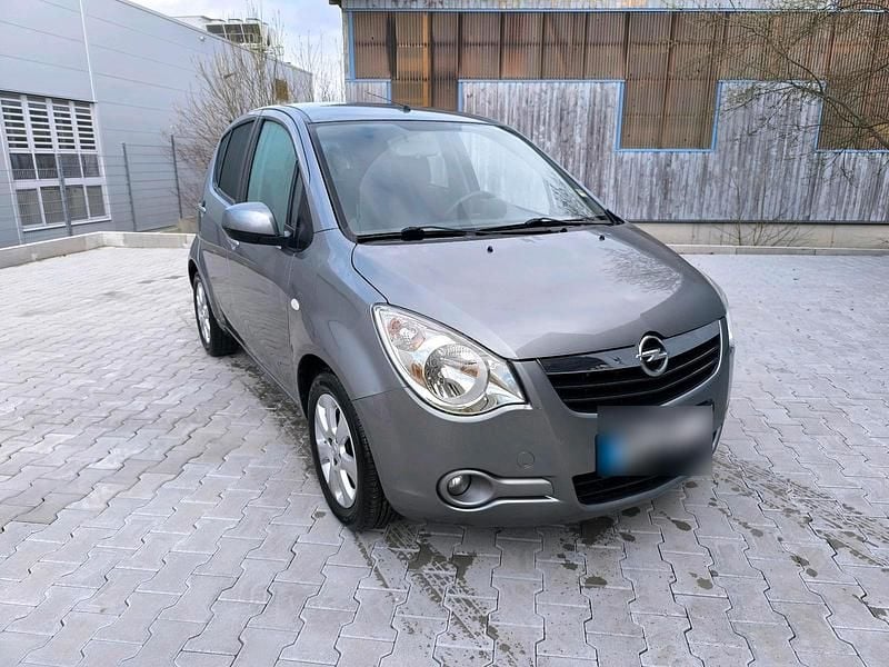 Gebraucht Opel Agila 92 PS (67 kW) 2012 Grau Kleinwagen