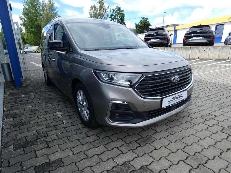 Neu Ford Tourneo Titanium 150 PS (110 kW) 2025 Dusky silver metallic Kombi