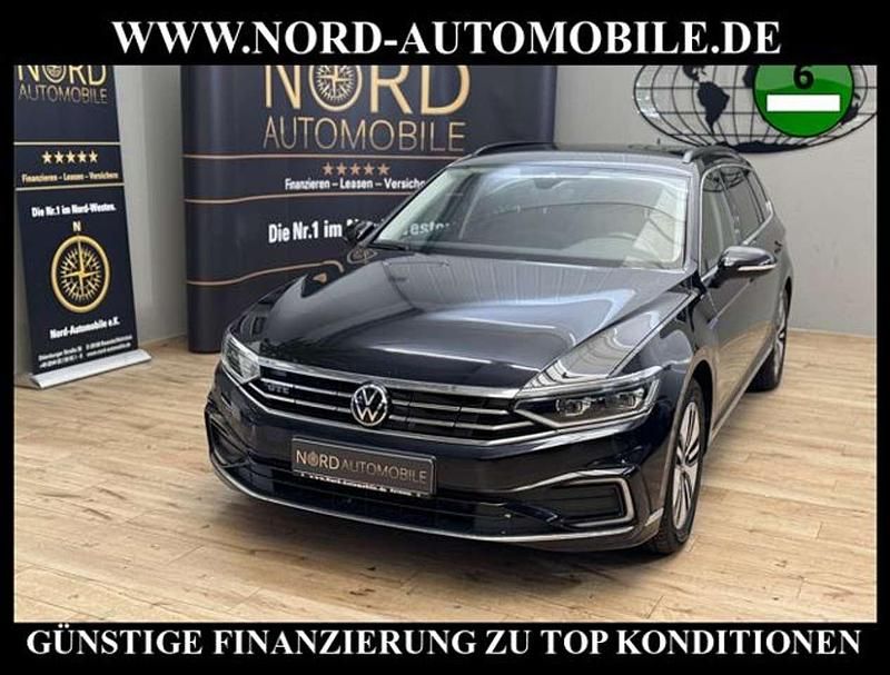 Deep black perleffek (metallic) Gebraucht 2021 VW Passat GTE Kombi | 21.899 € (Guter Preis) - Bild 1/3