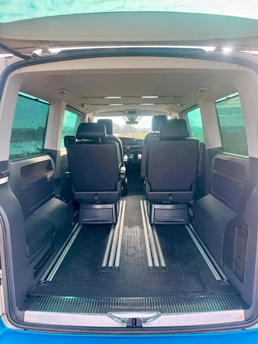 Usata VW Multivan 204 CV (150 kW) 2022 Andere farben Monovolume