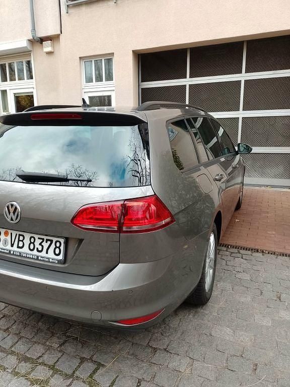 Gebraucht VW Golf VII LOUNGE 110 PS (80 kW) 2015 Kombi