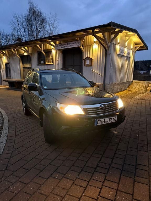 Gebraucht Subaru Forester Active 150 PS (110 kW) 2010 Grün SUV