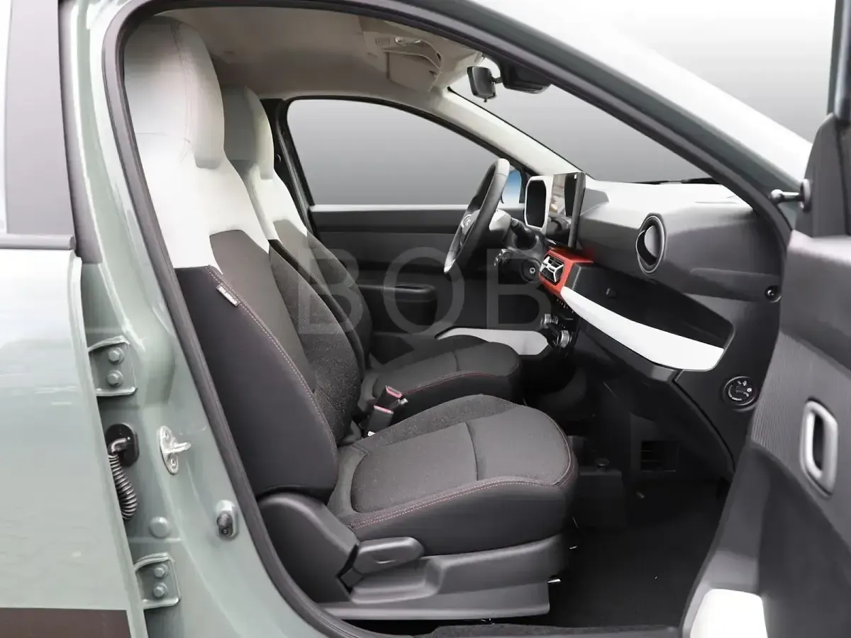 Neu Dacia Spring Expression 33 kW (45 PS) 2025 Grün Kleinwagen