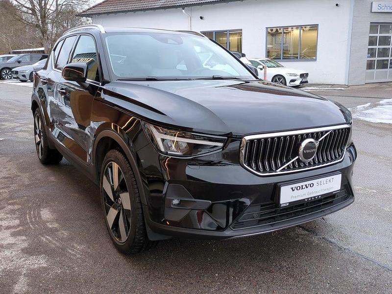Gebraucht Volvo XC40 Plus 261 PS (191 kW) 2022 Onyx black SUV