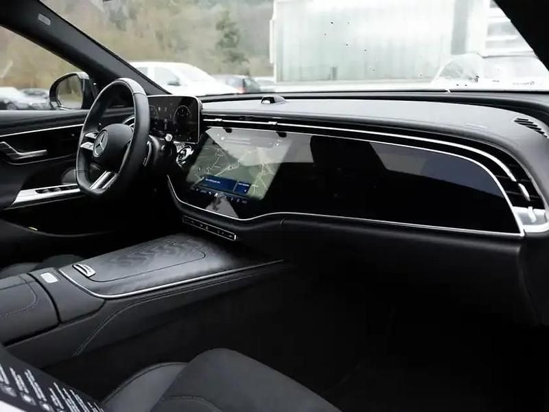 Gebraucht Mercedes E220 AMG 197 PS (144 kW) 2024 Schwarz obsidianschwarz metall Kombi